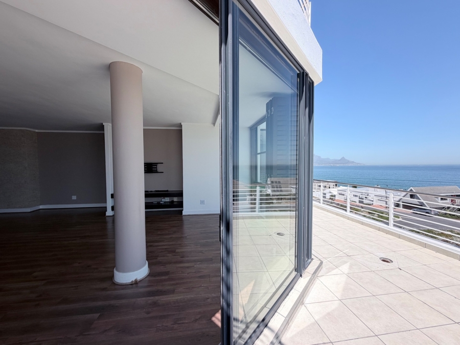3 Bedroom Property for Sale in Bloubergstrand Western Cape